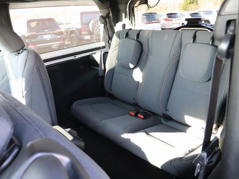 Used 2024 Jeep Wrangler Willys image 13