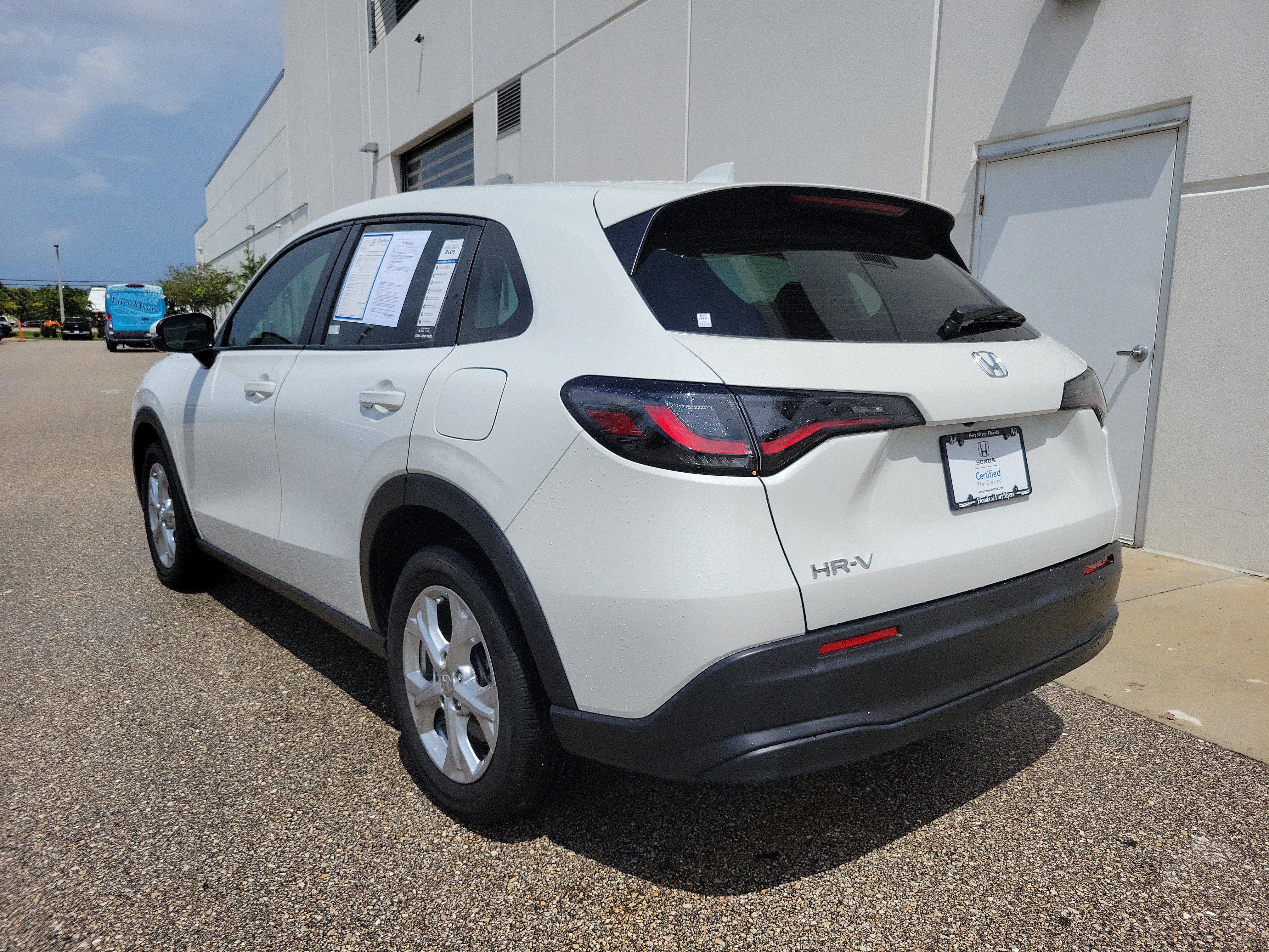 Used 2024 Honda HR-V LX image 4