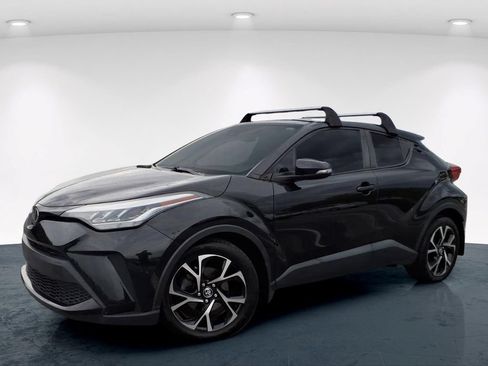 Used 2021 Toyota C-HR XLE FWD image 2
