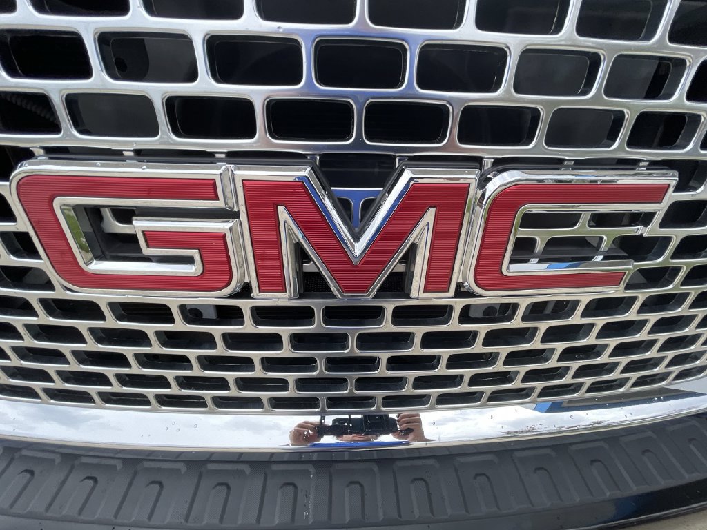 Certified 2015 GMC Sierra 2500 Denali w/ Duramax Plus Package AWD/4WD image 29