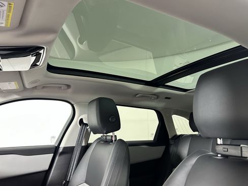 Used 2025 Land Rover Range Rover Velar Dynamic SE image 12