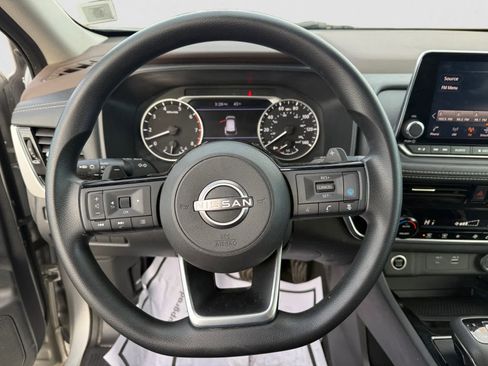 Used 2022 Nissan Rogue SV image 13