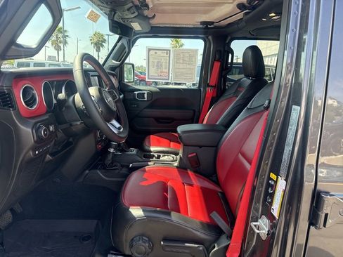 Used 2023 Jeep Wrangler Unlimited Rubicon 4xe AWD/4WD image 15