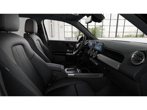New 2026 Mercedes-Benz GLB 250 4MATIC image 4