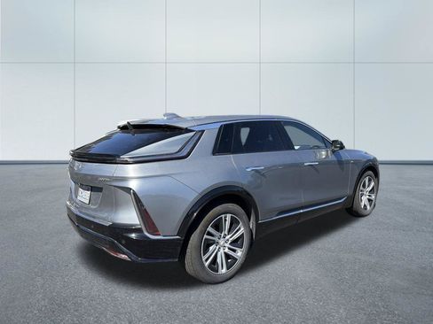 Used 2024 Cadillac Lyriq Tech AWD/4WD image 7