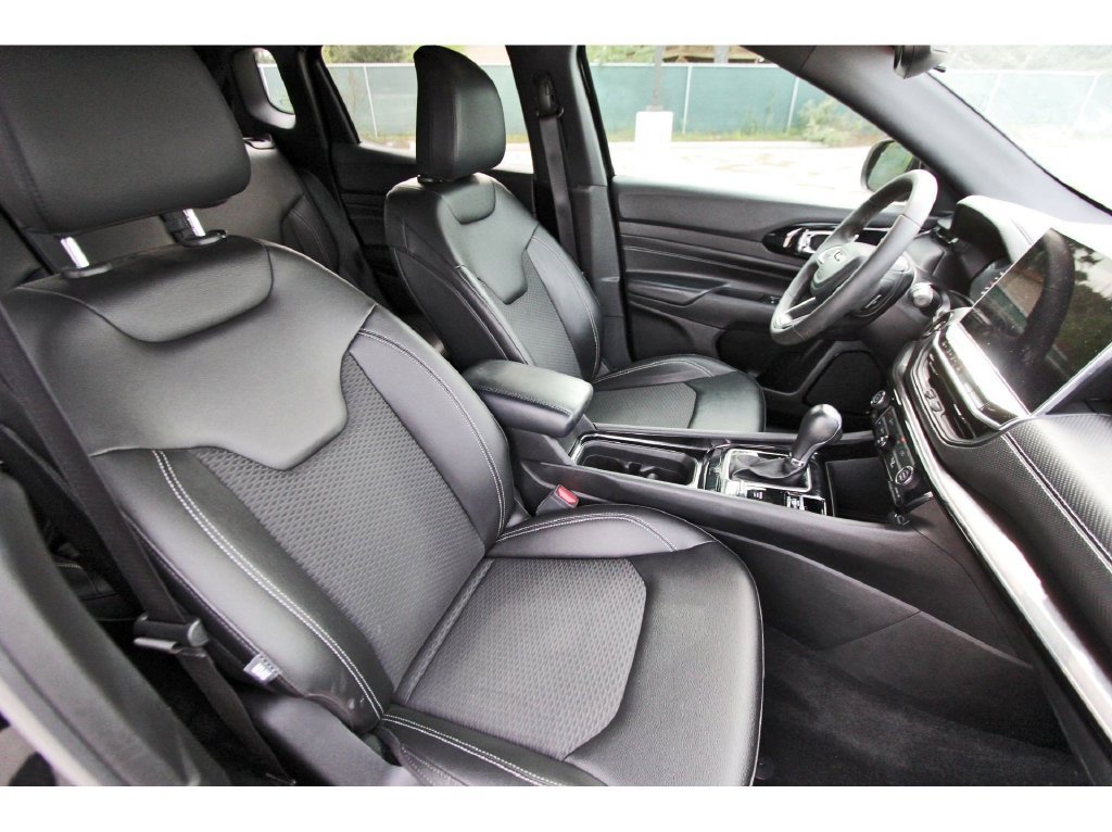 Used 2024 Jeep Compass Latitude w/ Altitude Special Edition AWD/4WD image 34