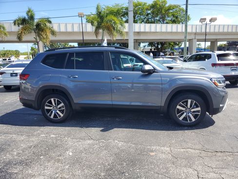 Used 2023 Volkswagen Atlas SE image 6