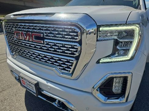 Used 2022 GMC Sierra 1500 Denali w/ Denali Premium Package AWD/4WD image 12