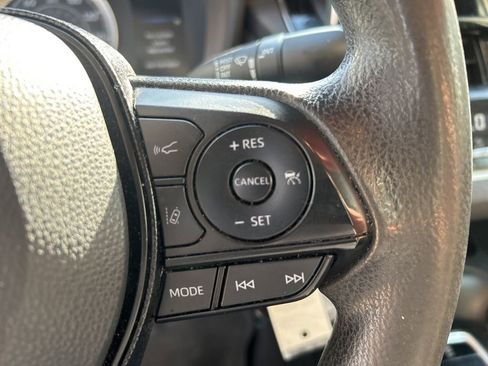 Used 2020 Toyota Corolla LE image 13