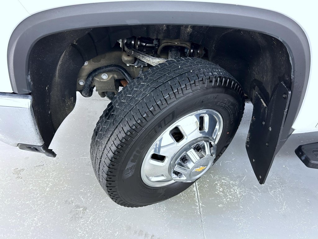 Certified 2025 Chevrolet Silverado 3500 LT AWD/4WD image 25