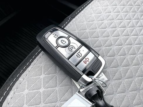 Certified 2023 Ford Escape Active AWD/4WD image 11