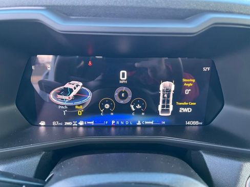 Used 2024 Chevrolet Colorado Trail Boss w/ Technology Package image 49