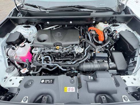 Used 2025 Toyota RAV4 LE image 31