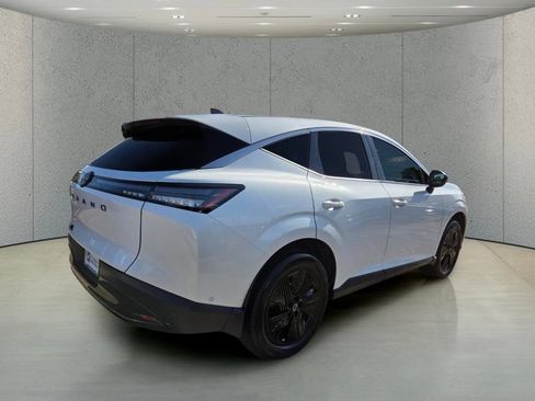 Used 2025 Nissan Murano SV AWD/4WD image 5