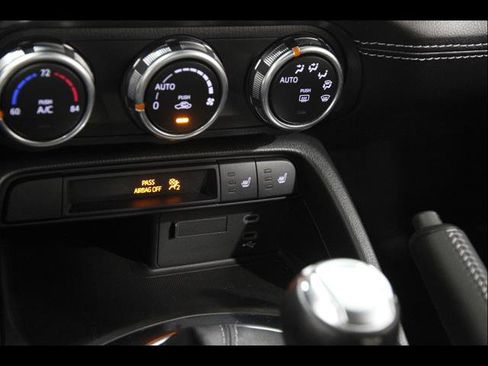 Used 2025 MAZDA MX-5 Miata Grand Touring RWD image 15