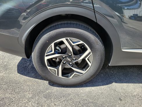 Used 2025 Kia Sportage LX FWD image 8