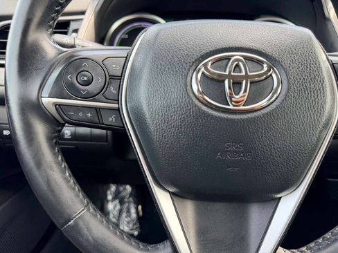 Used 2021 Toyota Camry XLE w/ Navigation Upgrade Package FWD image 34