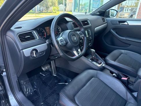 Used 2013 Volkswagen Jetta GLI Autobahn FWD image 10
