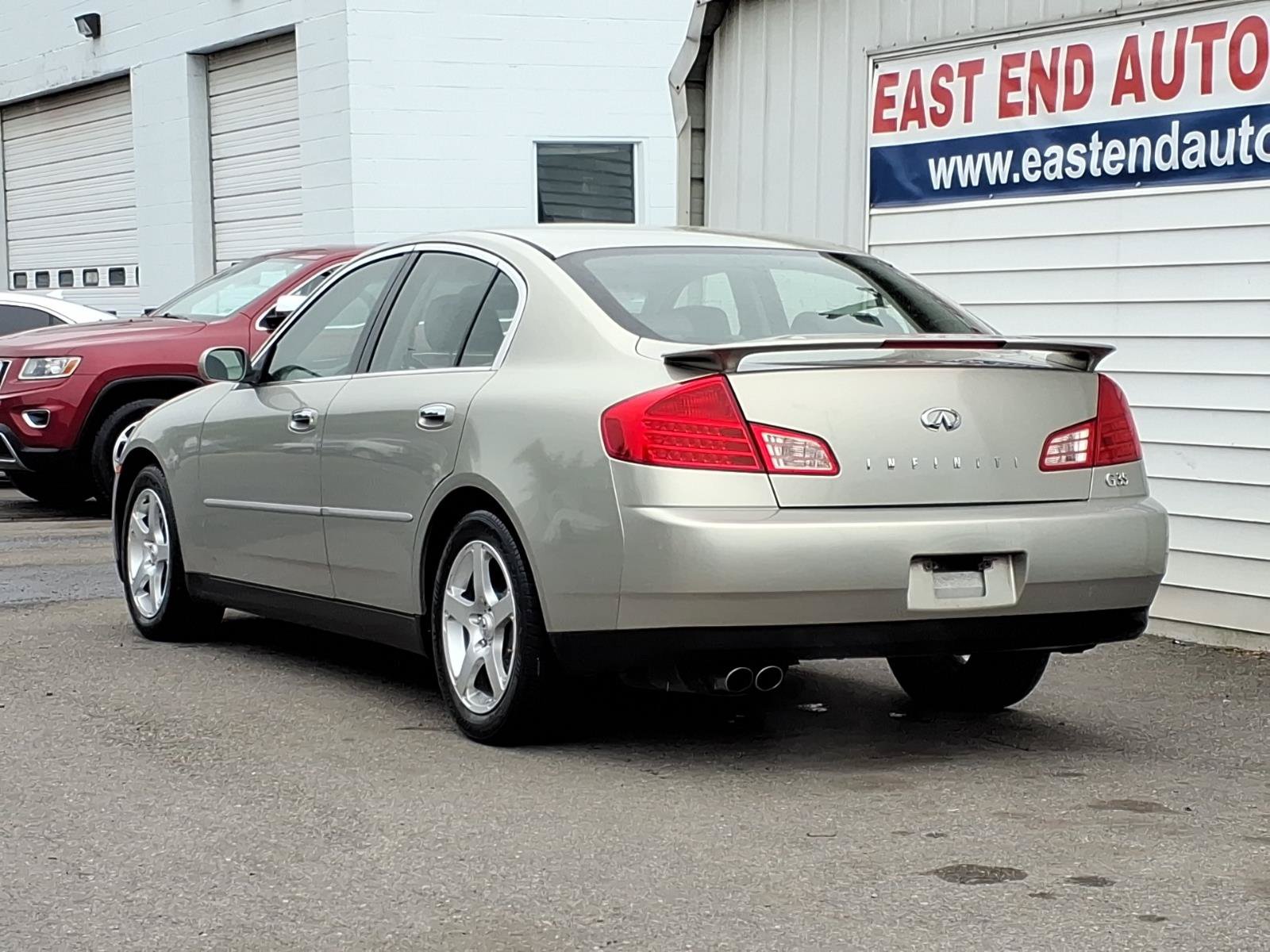 Used 2003 INFINITI G35 Sedan w/ Premium Pkg RWD image 3