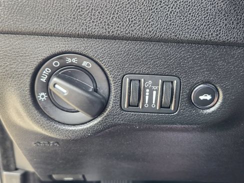 Used 2023 Dodge Charger SXT RWD image 28