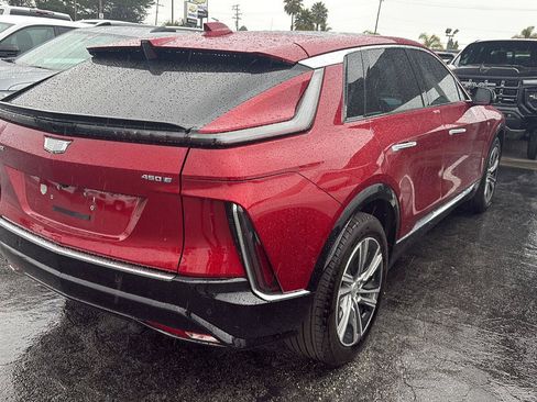 Used 2024 Cadillac Lyriq Luxury RWD image 8