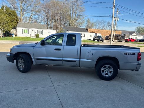 Used 2005 Dodge Dakota SLT image 5