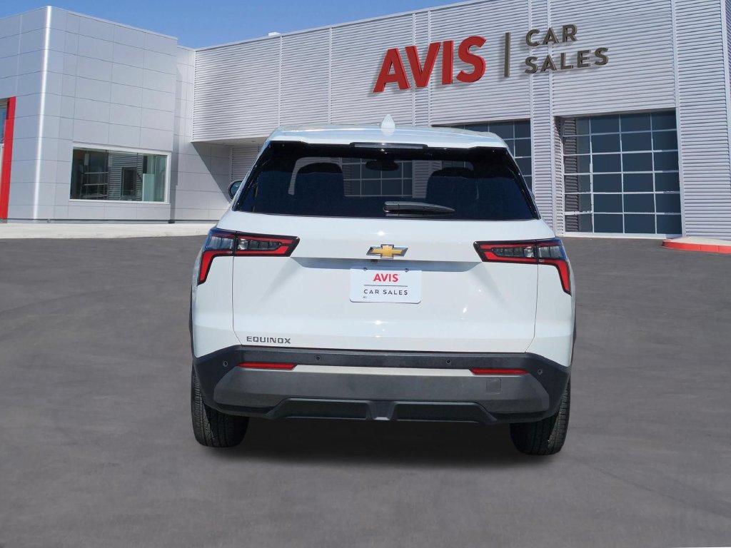 Used 2026 Chevrolet Equinox LT FWD image 7