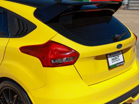 Used 2017 Ford Focus ST w/ Equipment Group 401A FWD image 48