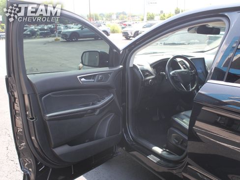 Used 2022 Ford Edge Titanium AWD/4WD image 10