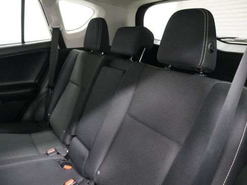 Used 2017 Toyota RAV4 XLE image 12