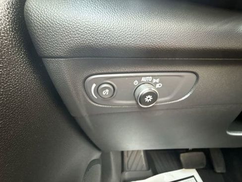 Used 2023 Buick Envision Essence AWD/4WD image 12