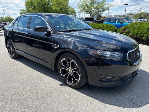 Used 2017 Ford Taurus SHO w/ Driver Assist Package AWD/4WD image 10