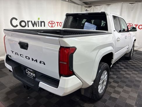 Used 2024 Toyota Tacoma SR5 AWD/4WD image 8