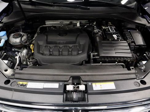 Used 2022 Volkswagen Tiguan SE image 16