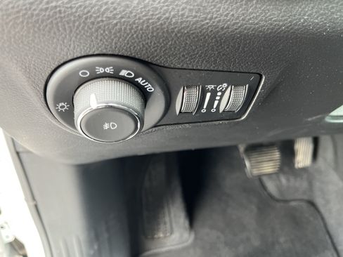 Used 2025 Jeep Compass Limited AWD/4WD image 9