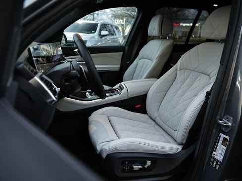 New 2026 BMW X5 xDrive40i w/ Climate Comfort Package image 21