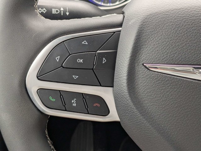 Used 2025 Chrysler Voyager LX FWD image 26