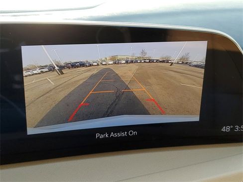 Certified 2024 Cadillac XT4 Luxury image 14