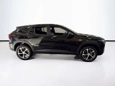 New 2026 Chevrolet Trax RS w/ Driver Confidence Package image 5