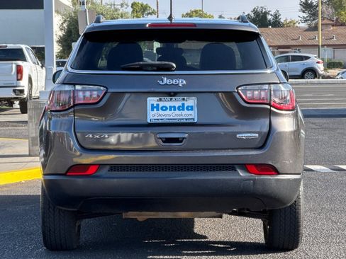 Used 2018 Jeep Compass Latitude AWD/4WD image 10