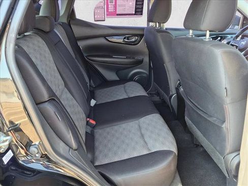 Used 2021 Nissan Rogue Sport SV FWD image 19