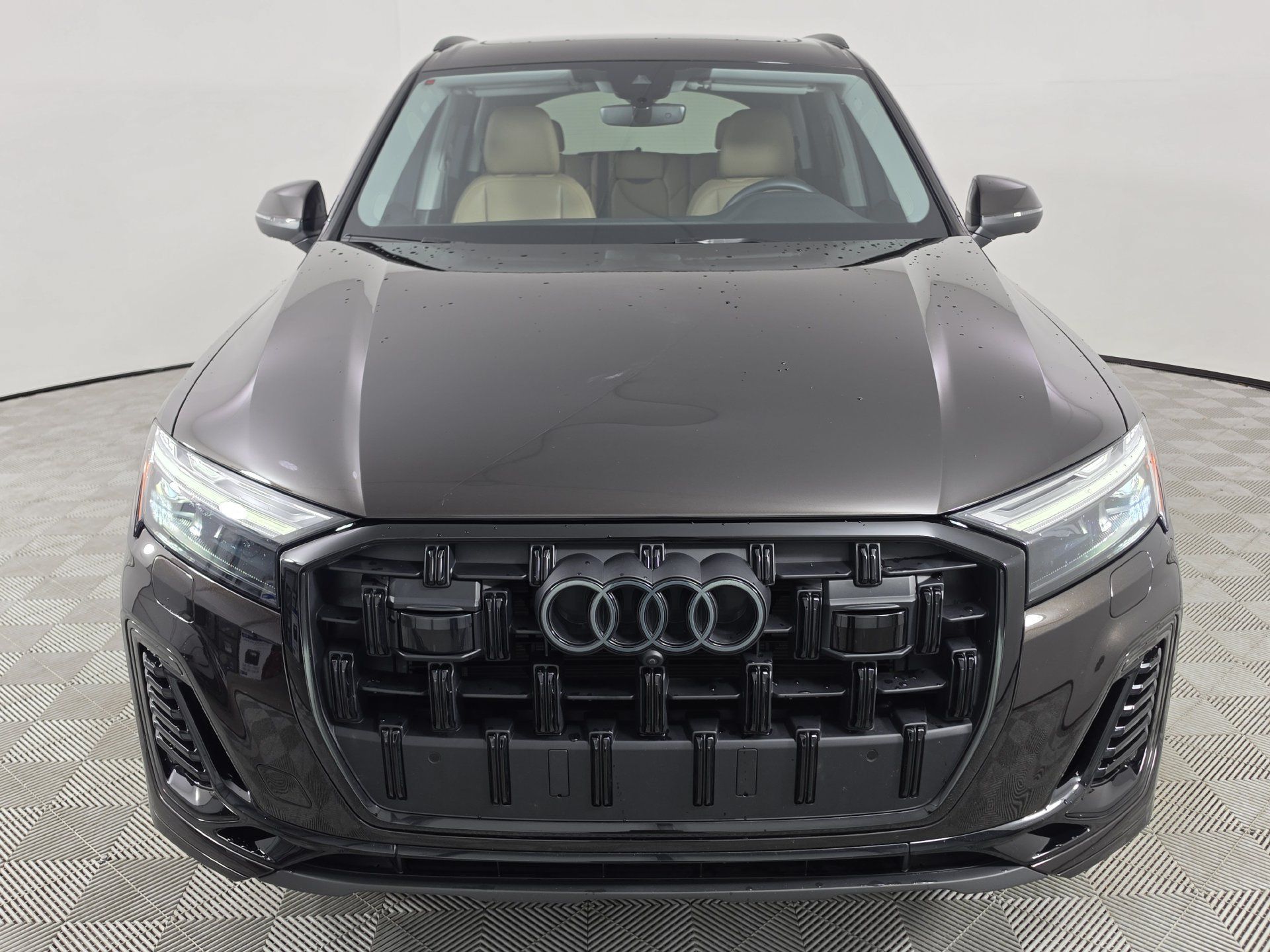 Used 2025 Audi Q7 3.0T Premium Plus AWD/4WD image 38