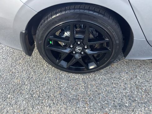 Used 2025 Honda Civic Sport image 9