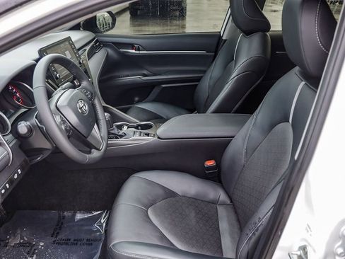 Used 2023 Toyota Camry XSE image 19
