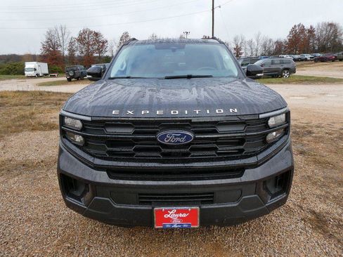 New 2025 Ford Expedition Max Active image 9