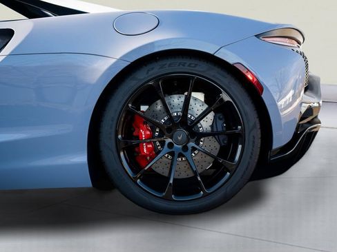Used 2025 McLaren Artura Spider RWD image 39