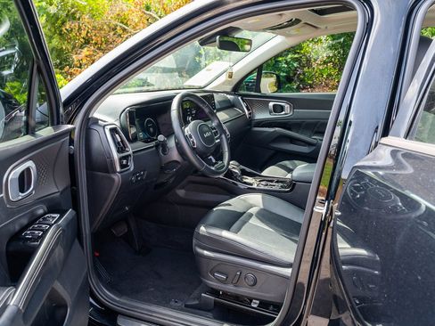 Used 2023 Kia Sorento SX FWD image 19