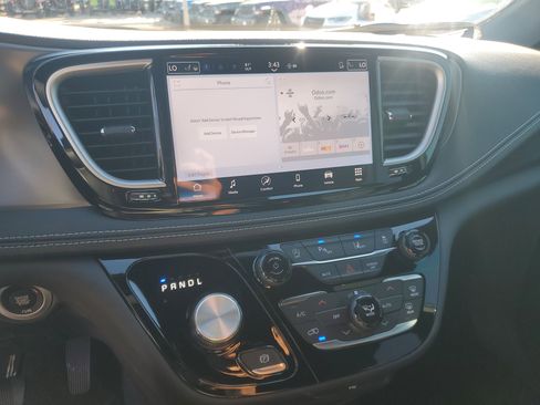 New 2026 Chrysler Pacifica Select w/ S Appearance Package image 14