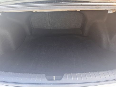 Used 2019 Kia Optima LX image 12