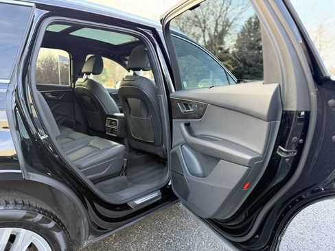 Used 2021 Audi Q7 2.0T Premium Plus w/ Executive Package image 29